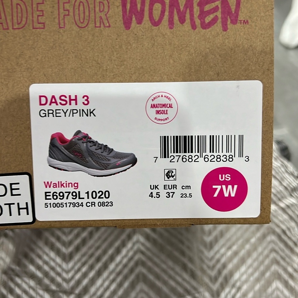 New in box Ryka Dash 3 walking sneakers pink and grey